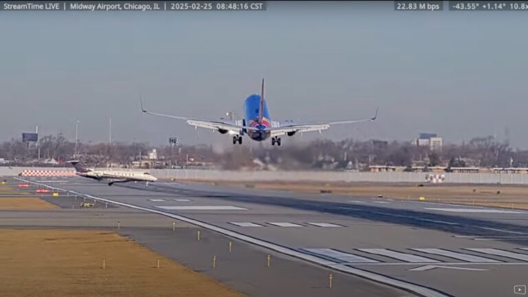 Southwest 737 and business jet nearly collide in Chicago : NPR