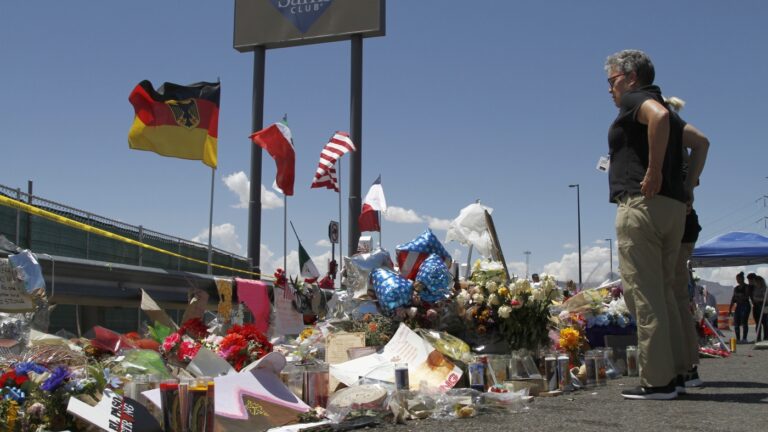 Texas hearing on Walmart mass shooting sets stage for plea to avoid the death penalty : NPR