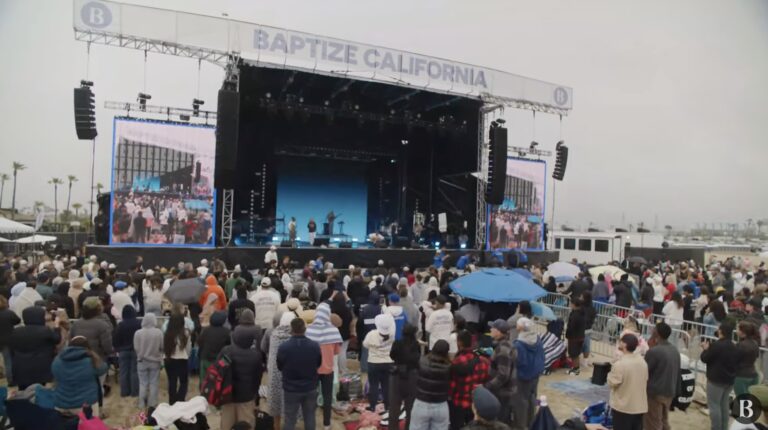 Over 7,750 baptized in largest single-day baptism in US history