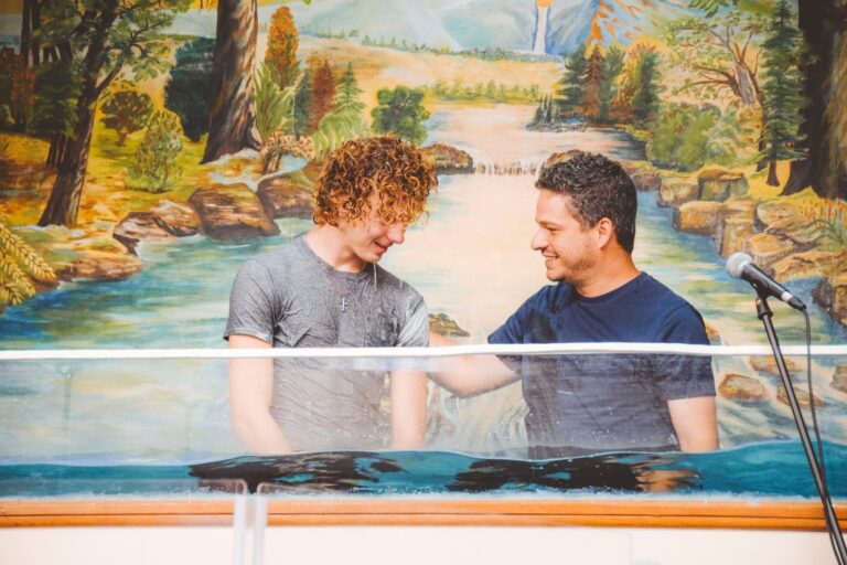 Pastor to self-deport after leading Texas church growth effort