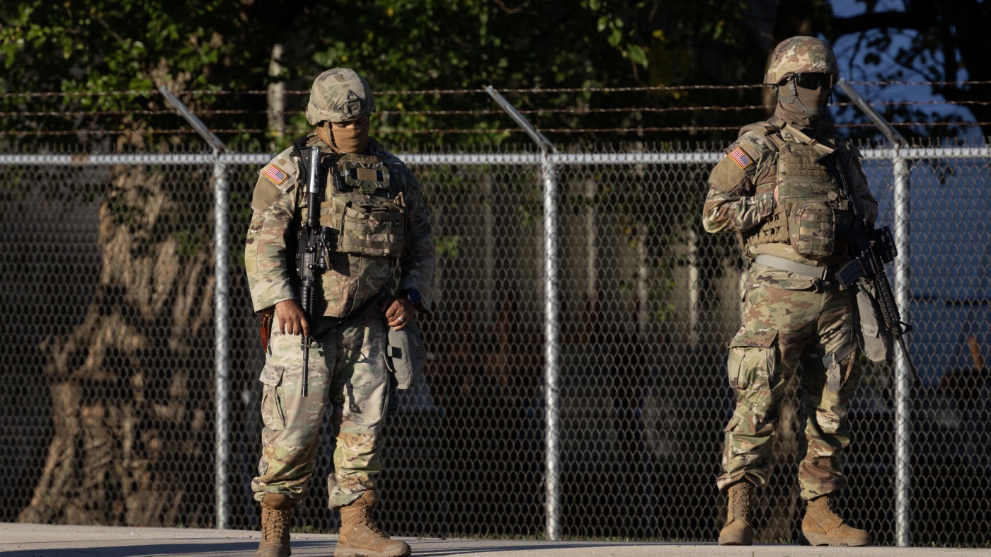 Trump asks Supreme Court to allow National Guard deployment in Illinois : NPR