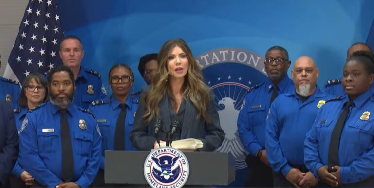 TSA staff who went 'above and beyond' during shutdown get bonuses