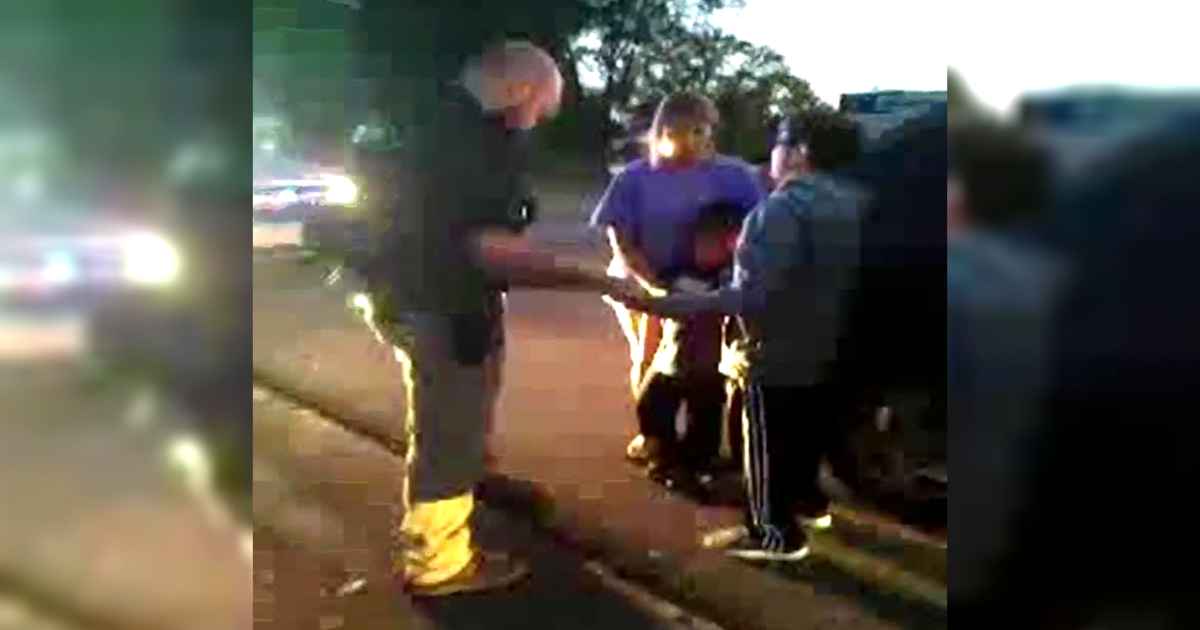11-Year-Old Boy's Heartwarming Prayer for Officer During Traffic Stop.jpeg