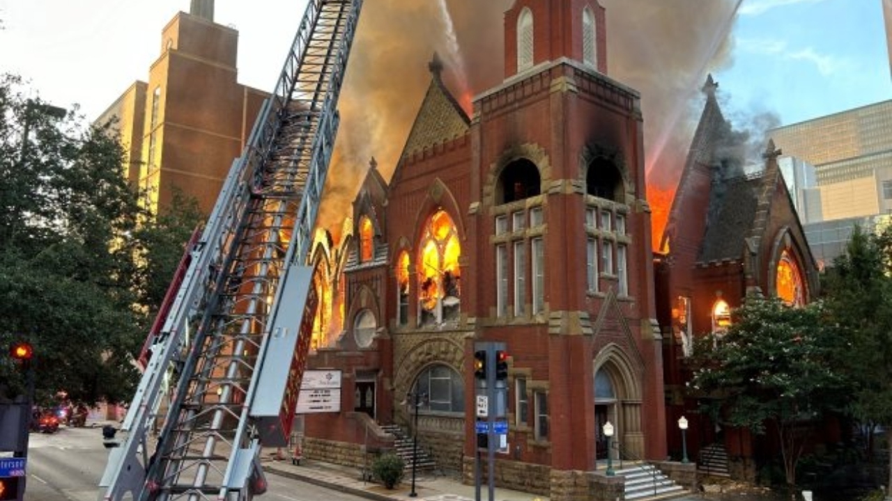 Hobby Lobby founder pledges $7M to rebuild First Baptist Dallas