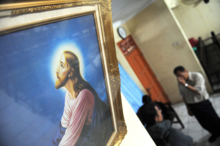 Muslims block Christians from celebrating Christmas in Indonesia
