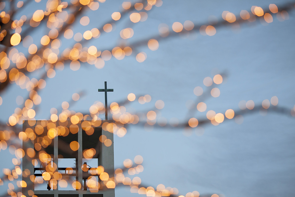 Churchgoers gift more money, food at Christmastime: study