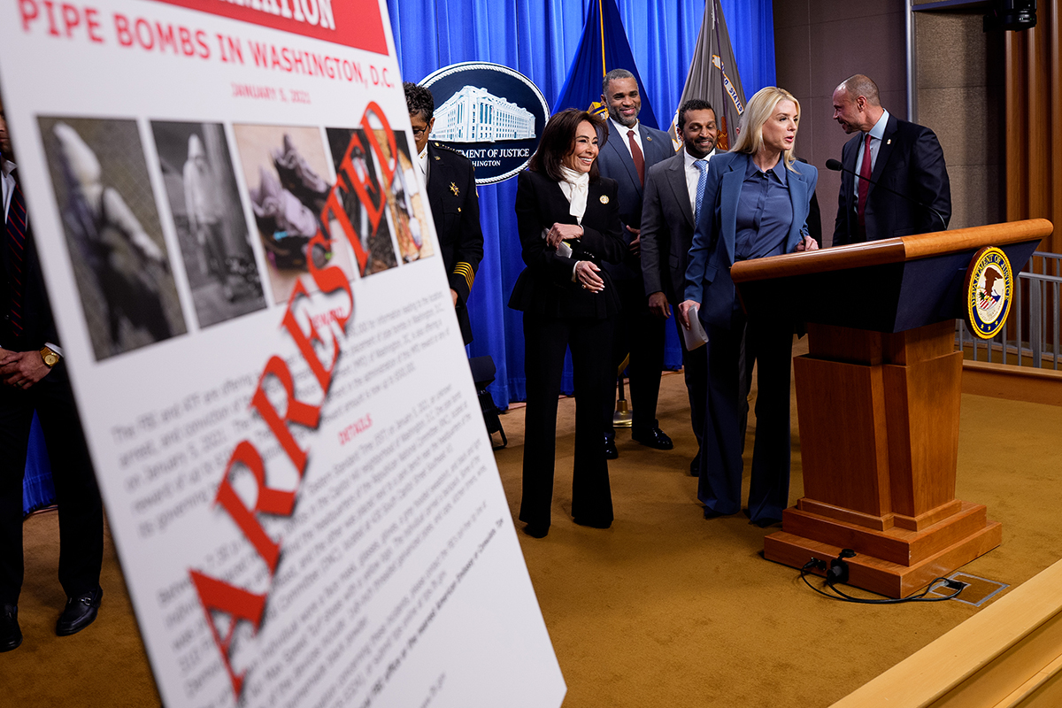 Trump FBI, DOJ announce arrest of pipe bomb suspect Brian Cole