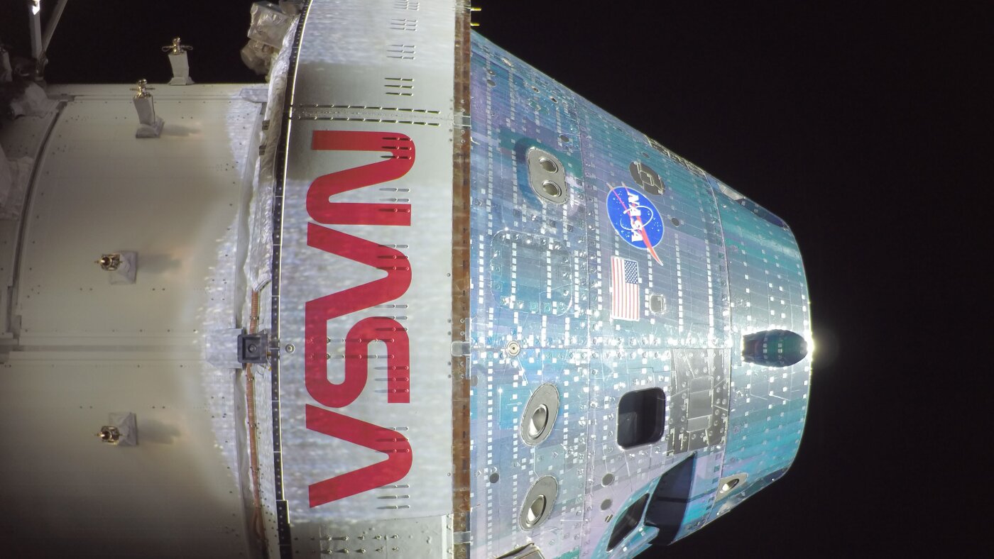 NASA's Artemis II crew readies for Monday's lunar flyby : NPR