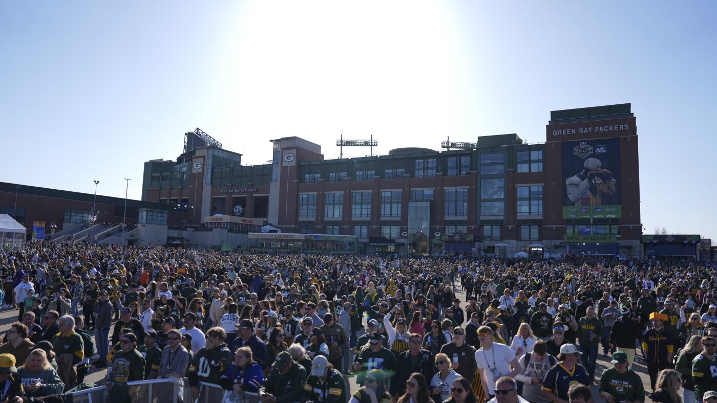 Pittsburgh closing schools for NFL Draft : NPR