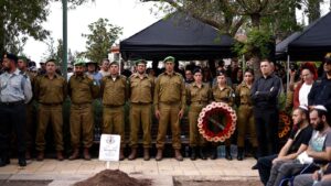 Trump says peace talks could resume in days as U.S. military blocks Iranian ports : NPR