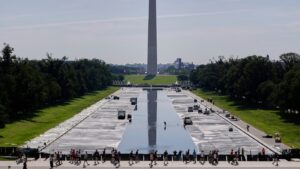 Reflecting Pool refills after Trump’s repaint : NPR