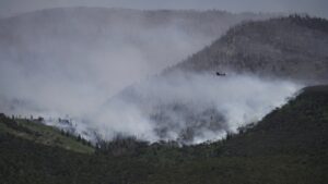 Three firefighters killed on Colorado-Utah border as wildfires intensify : NPR