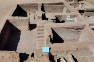 Byzantine-Era Christian Settlement Uncovered in Egypts Dakhla Oasis - New Social Gospel Ancient Christian city unearthed in Egypt’s desert
