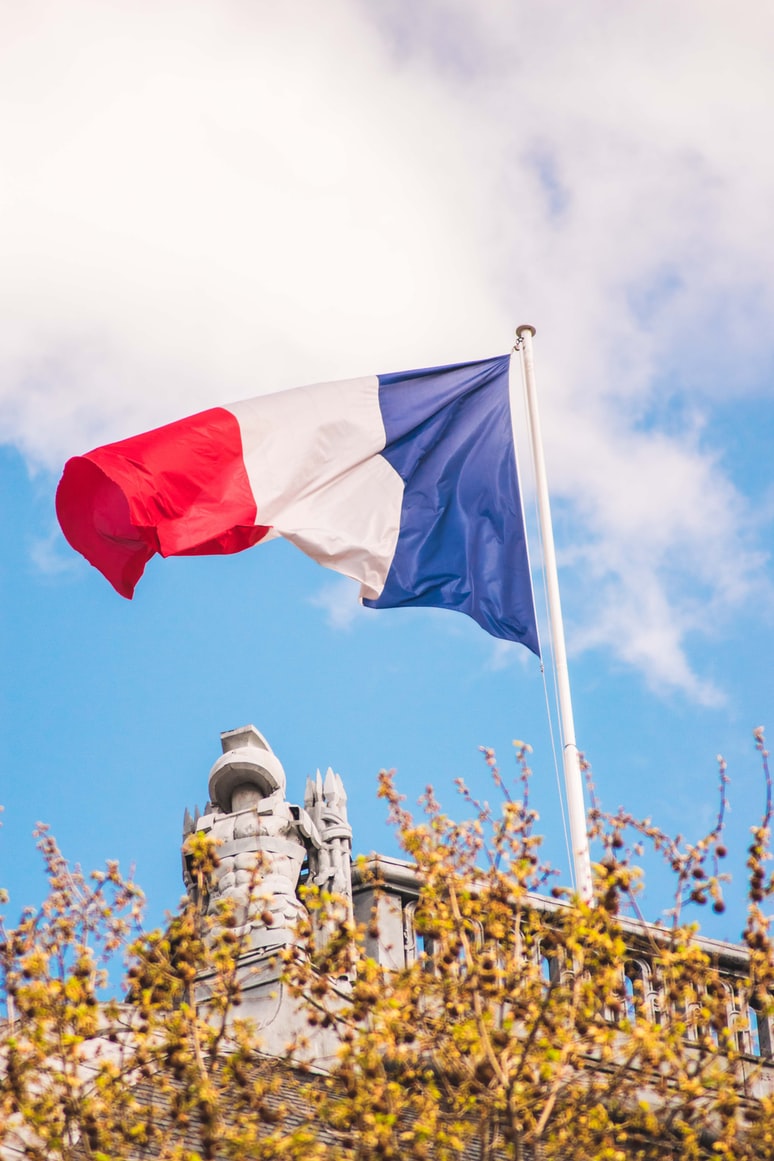 France votes to legalise assisted suicide