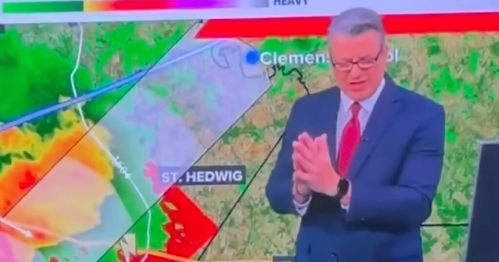Meteorologist Offers Live Prayer Amid Catastrophic Texas Flooding.jpg