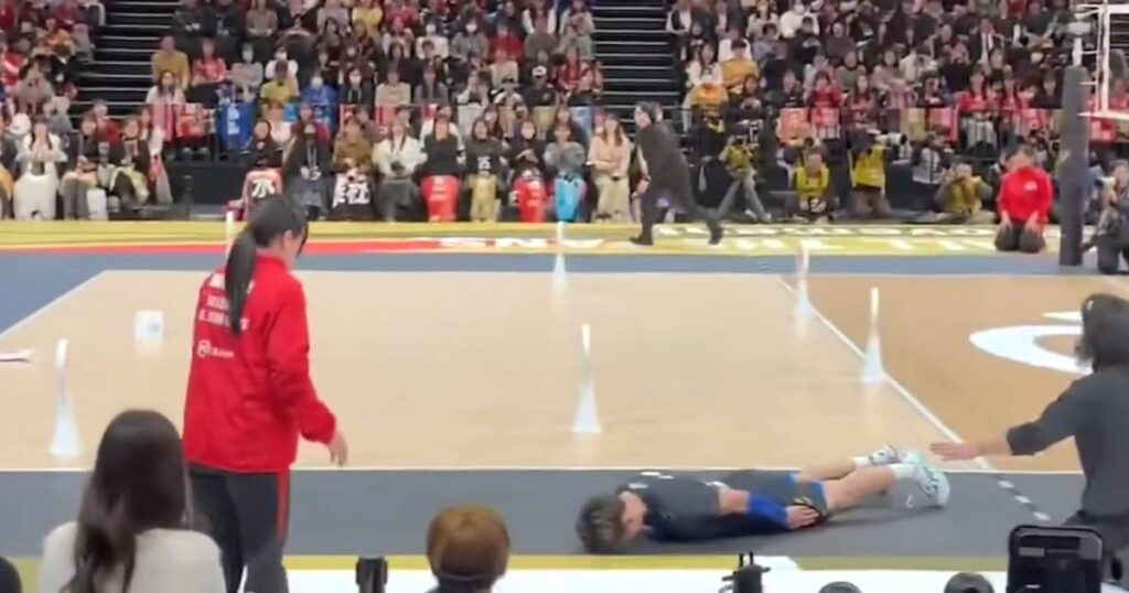 Volleyball Star Yuji Nishida's Humble Apology Captivates the World.jpg