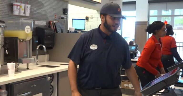 Chick-fil-A Employee Returns $10,000 Found in Bathroom, Inspires Many.jpg