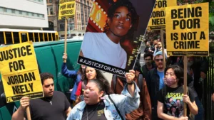'Man in the Mirror' revisits 2023 NYC subway killing of an unhoused man : NPR